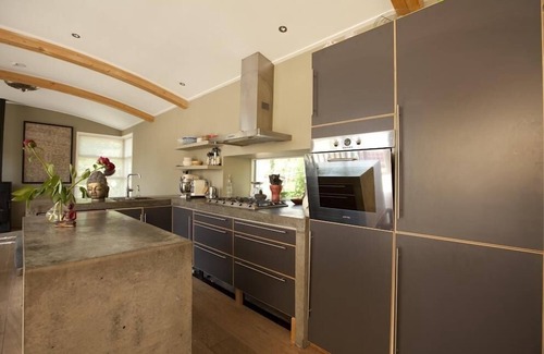 Amsterdam West Location De Bateaux | Luxerious Houseboat Amsterdam Family friendly near to Anne Frank House