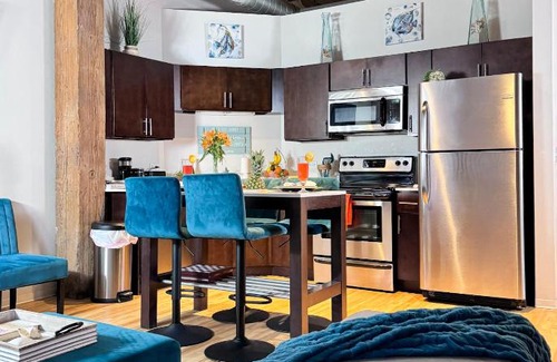 Near South Side Appartement | Luxéry Stay Chicago - Themed Units! Close to Downtown, McCormick Place & Wintrust Arena