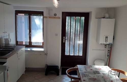 Luxeuil-les-Bains Appartement | OFFRE JUILLET⭐Terrasse Jardin🏡 Calme😴 🅿️ WIFI💻
