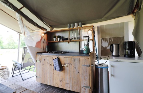 Twijzel Maison | Luxious Glamour safari tent 2