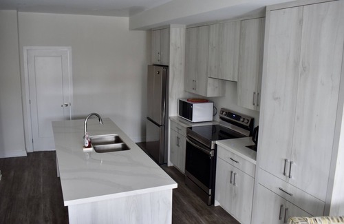 Oakville Maison | Luxirous 4 bedroom house plus office room in heart of Oakville
