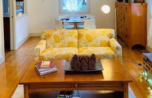 Overlook Maison | ❤️4BD/2BA Country-Style Cozy 🏡 w/ Backyard🌳Pet🆗, walk to dwtn dining
