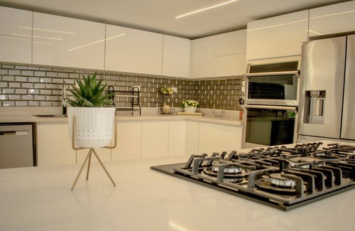 Cerro Alto Maison | Luxury Mansion 7 bedrooms, Chef Included, Heated Pool