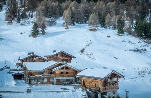 Plagne 1800 Chalet De Ski | Luxueux chalet 7 chambres avec jacuzzi et sauna, proche télésiège - FR-1-181-2793