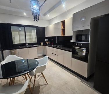 El Menzah 5 Appartement | Luxueux S+2 Menzah5