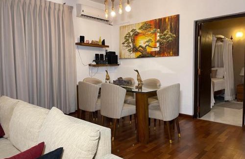 Thalapathpitiya Appartement | Luxurious Fully Furnished Apartment for Rent at 2000 Plaza, Colombo