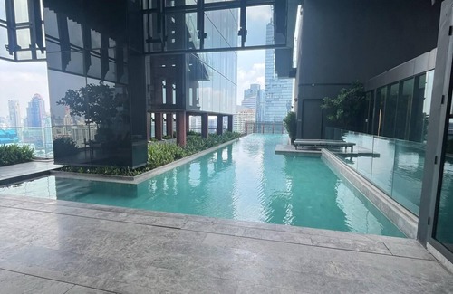 Silom Copropriété | Luxurious Modern Retreat in the Heart of Silom