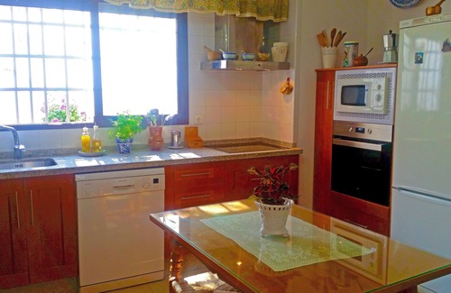 Orgiva Cottage | Luxueuse villa du XIXe siècle avec jardins de fontaines oranges et piscine privée