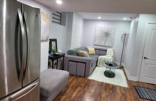 Brampton Appartement | Luxurious 1BR-1BA Apartment Bright Spacious with free parking-gc-1