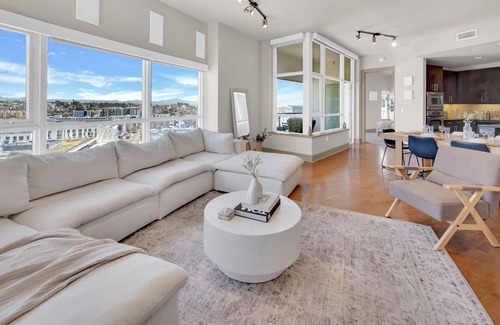 East Village Appartement | Luxurious 2BR/2BA High-Rise in East Village – Walk to Petco Park & Gaslamp