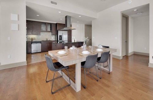 East Village Appartement | Luxurious 2BR/2BA High-Rise in East Village – Walk to Petco Park & Gaslamp
