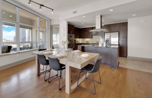 East Village Appartement | Luxurious 2BR/2BA High-Rise in East Village – Walk to Petco Park & Gaslamp