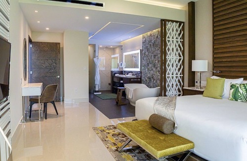 Puerto Juarez Station Balnéaire | Luxurious 3 Bedroom Penthouse right on the beach of Cancun!