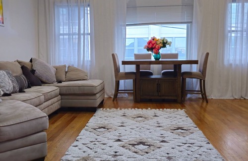 West Side Maison | Luxurious 3 bedroom Condo in Jersey City. 10 mins Walk to JSQ Path station