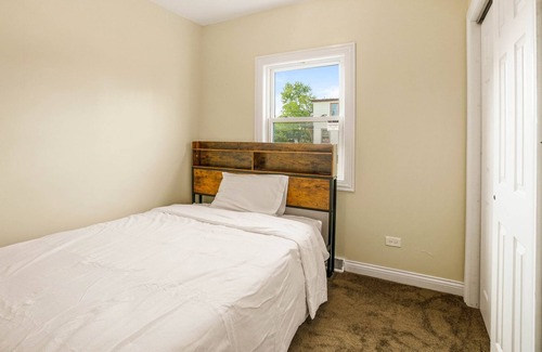 Blue Island Appartement | Luxurious 3Bed Cozy Stay Minutes from Downtown Chicago Sleeps 10