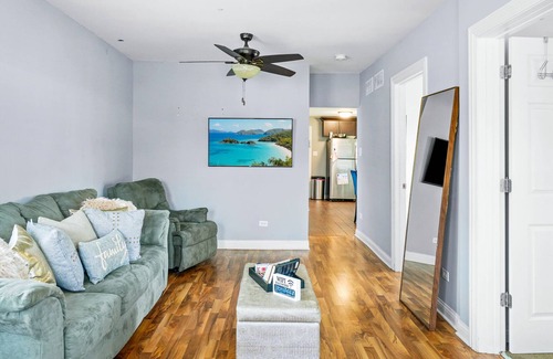 Blue Island Appartement | Luxurious 3Bed Cozy Stay Minutes from Downtown Chicago Sleeps 10