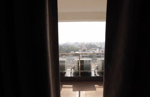 Jaipur District Appartement | Luxurious 3BHK Apartment with Balcony, City View & Modern Amenities