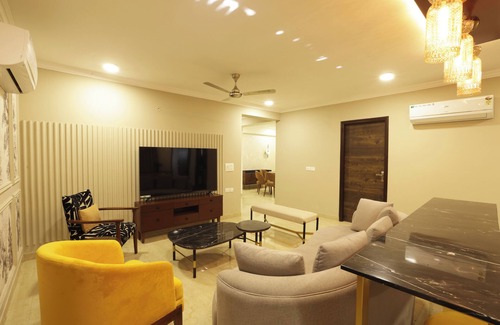 Jaipur District Appartement | Luxurious 3BHK Apartment with Balcony, City View & Modern Amenities