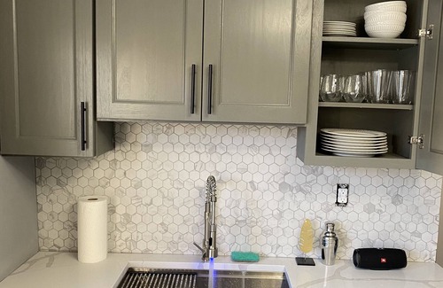 Brighton Park Appartement | Luxurious 3Br with parking on premises 🌔