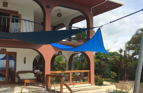 Manuel Antonio Villa | Luxueux domaine de montagne écologique de 4 chambres avec une vue magnifique sur l'océan
