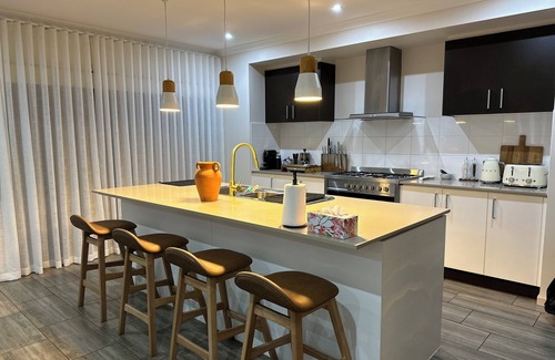 Truganina Maison | Luxurious 4 Bedroom Home in Prime Location