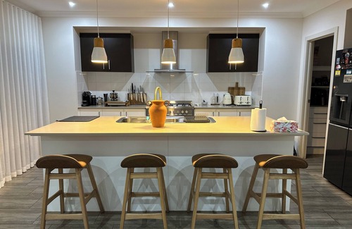 Truganina Maison | Luxurious 4 Bedroom Home in Prime Location