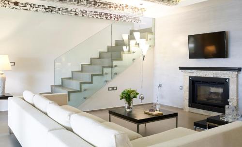 Sivota Villa | Luxurious 4 bedroom villa Xris with infinity pool and beach access