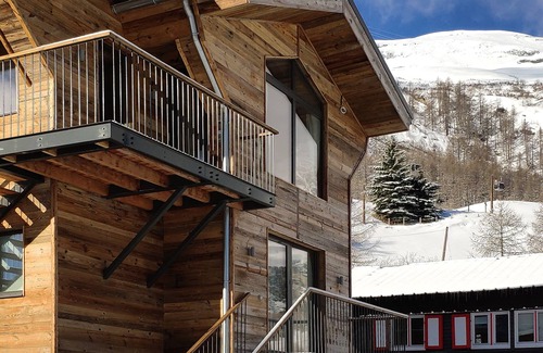 Les Boisses Chalet De Ski | Luxueux Chalet 4*, skis aux pieds, Tignes Val d'Isère, 5 chambres 12pers