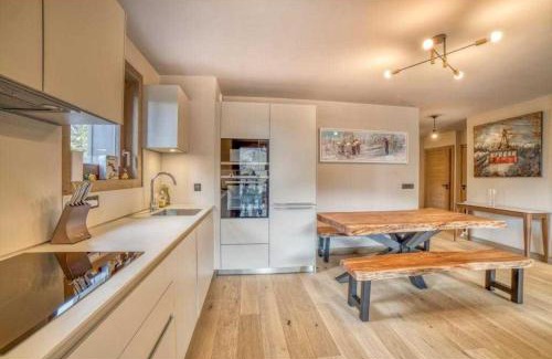 Megeve Appartement | Luxurious 4-room with pool, gym, spa and parking