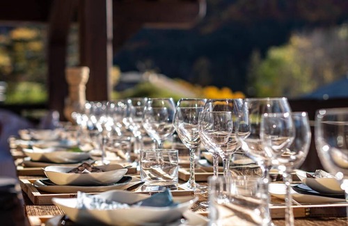 Montriond Chalet De Ski | Luxueux chalet familial 5* à Morzine avec sauna, jacuzzi et vue splendide.