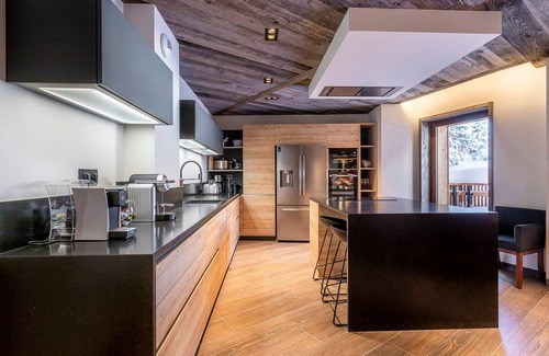 Avoriaz Maison | Luxueux Appartement 7 Pièces à Morzine avec Spa, Piscine et Accès Direct aux Pistes