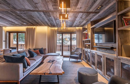 Avoriaz Maison | Luxueux Appartement 7 Pièces à Morzine avec Spa, Piscine et Accès Direct aux Pistes