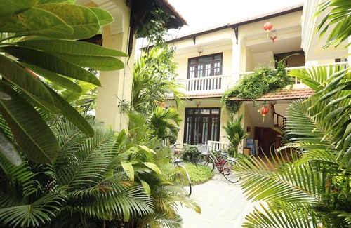Cam Chau Villa | Luxurious 9-bedroom villa with AC and WiFi in charming Hoi An