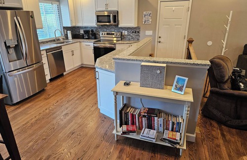 Olivette Maison | Luxurious Amenities at Zoey's House in Heart of Olivette