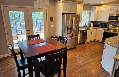 Olivette Maison | Luxurious Amenities at Zoey's House in Heart of Olivette