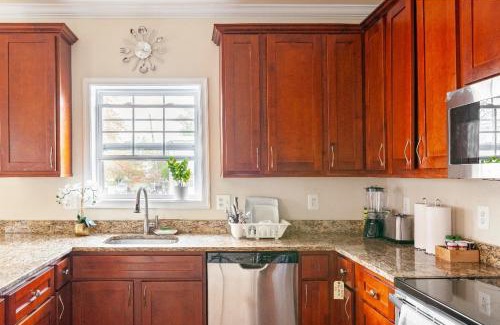 Northeast Maison | Luxurious and Cozy Room in Washington DC