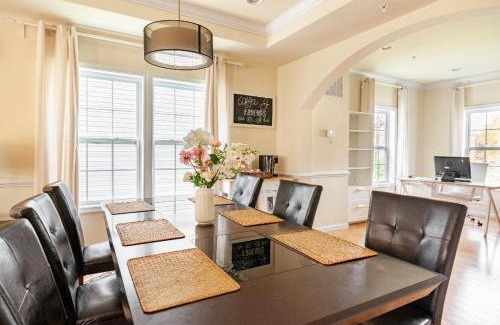 Northeast Maison | Luxurious and Cozy Room in Washington DC