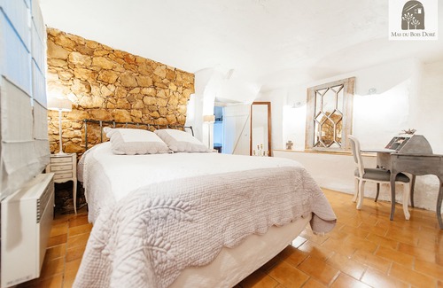 Mons Autre | Luxueux et romantique Olive Farm House Apartment avec interiordesign magnifique