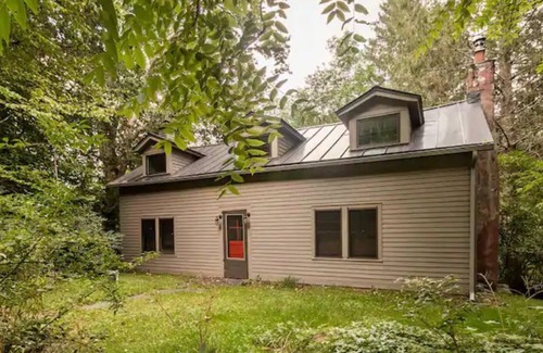 Lake Mohawk Maison | Luxurious and Spacious Home with Private Pool