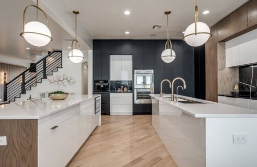 Wheatland Maison | Luxurious and Spacious Home along Rt 66 in Countryside of Arcadia, OK