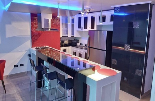 San Geronimo Appartement | Luxurious apartment facing the Caribbean Sea, 27th floor. Free breakfast