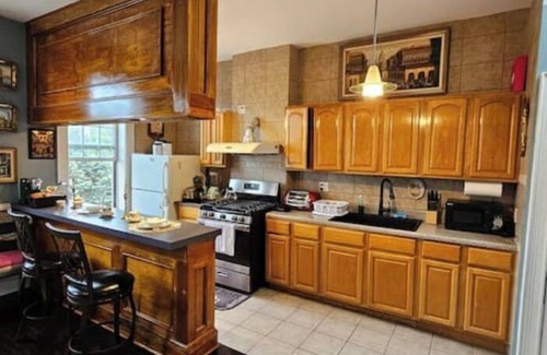 Queens Maison | Luxurious Apartment at Colonial Townhouse