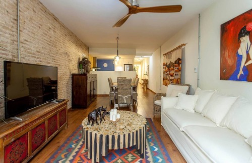 Trinitat Appartement | LUXURY AND ALLURING HOME IN HISTORIC TOWN