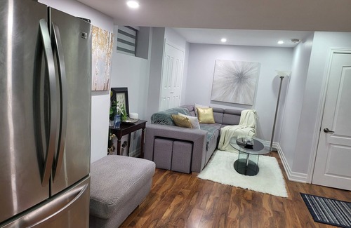 Brampton Appartement | Luxurious Apt 2BRs+1BA Spacious Modern, w. parking