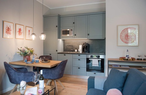 Friedeburg Copropriété | Luxurious Attena vacation apartment in Karl-Georgs-Forst; dogs welcome