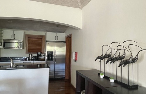 Freetown Villa | Luxurious Bay View One Bed luxury Villa