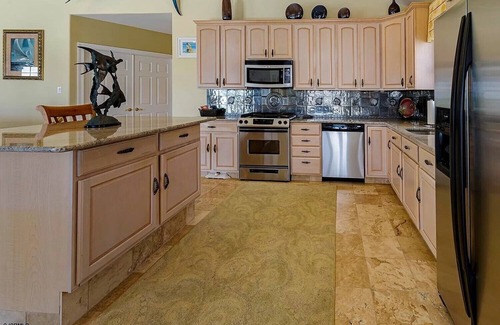 Southend Maison | Luxurious Beach Block 4-Bdrm House for the whole family - prices reduced!!