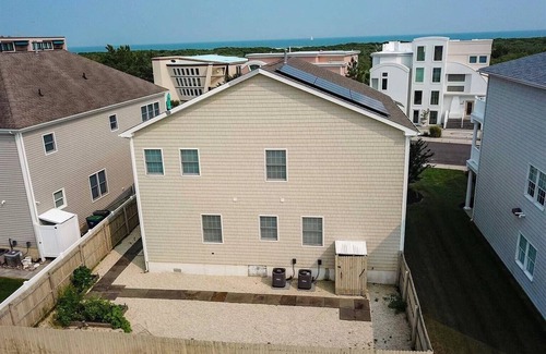 Southend Maison | Luxurious Beach Block 4-Bdrm House for the whole family - prices reduced!!