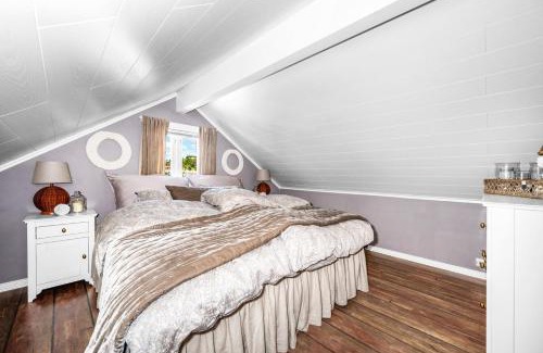 Arendal Maison | Luxurious Boathouse with Private Dock in the Best Location in Arendal