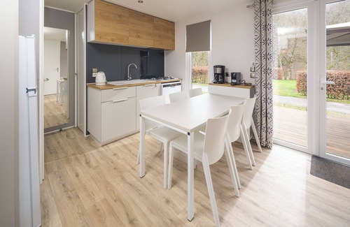 Luxembourg Ardennes Maison | Luxurious Bourscheid mobile home, Resort Walsdorf, 7 guests, terrace views. Ideal for nature and peace.